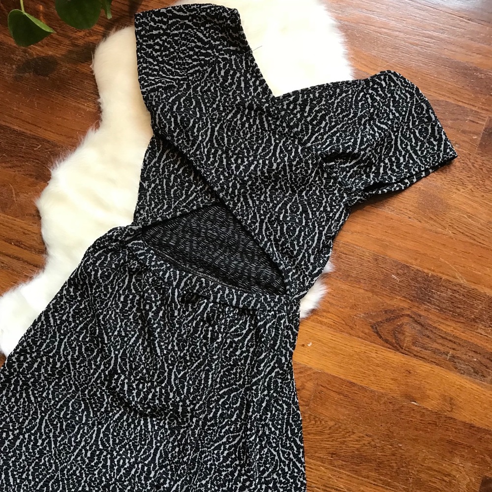[Sparkle & Fade] Open Cross Back Dress